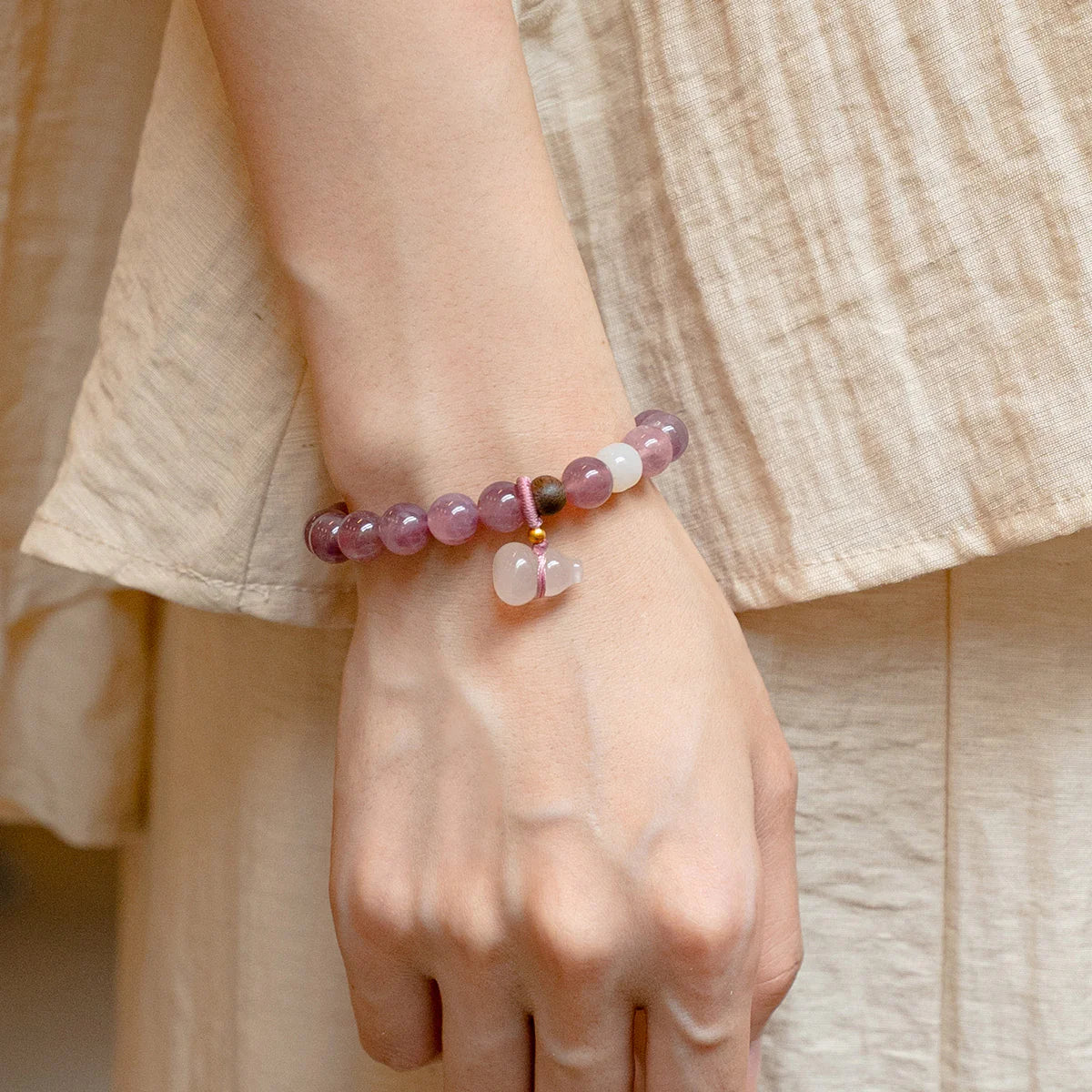 腮紅和諧水晶手鍊，配葫蘆吊墜