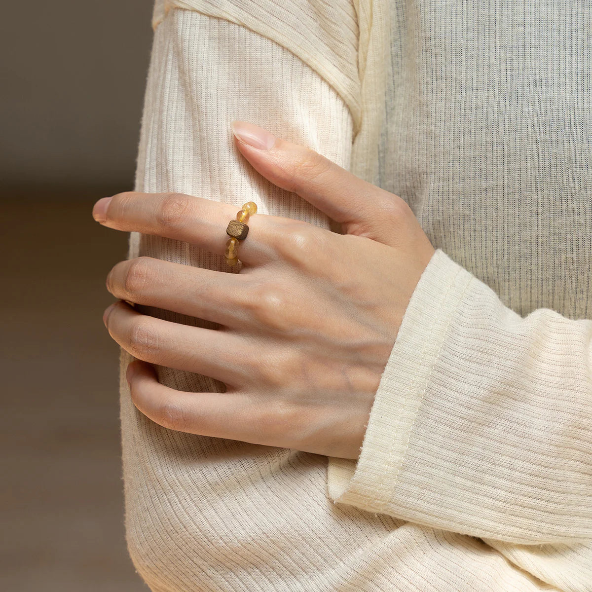 金紅石石英沉香木戒指